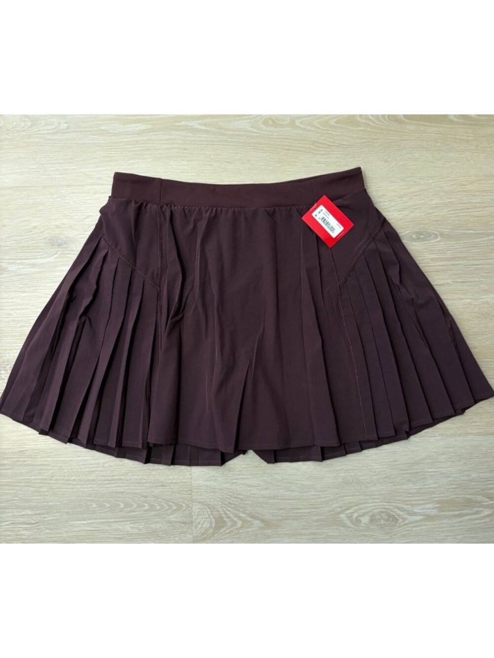 NEW Spanx Get Moving Pleated Dark Fig Pull-On Mini Skort Skirt Medium Activewear